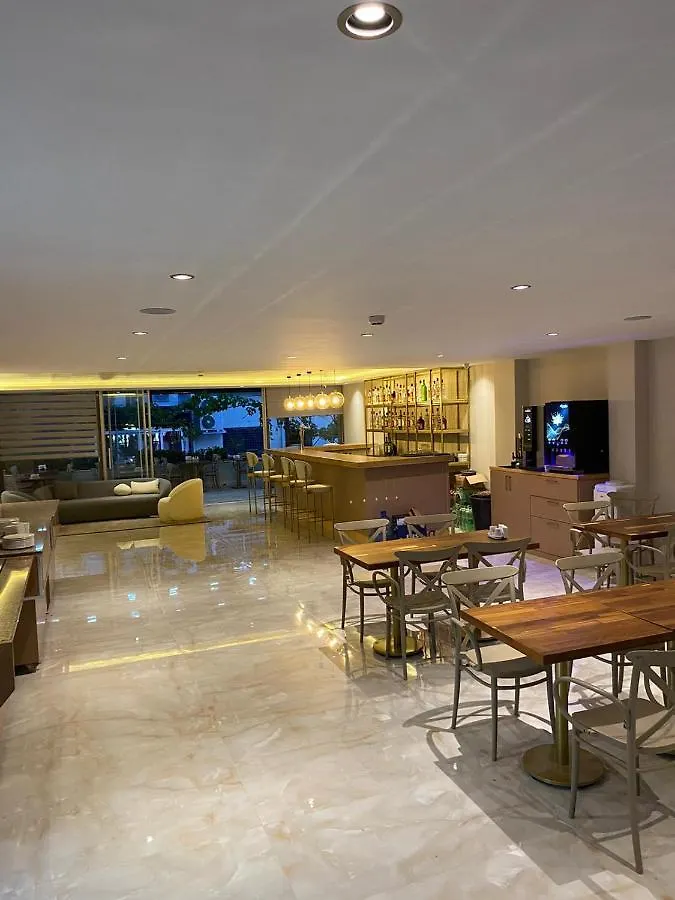 Fifty5 Suite Hotel Μαρμαρίς